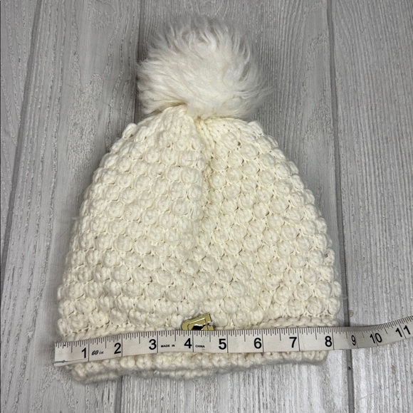 Off white Turtle Fur beanie with pom, winter hat - Picture 4 of 5